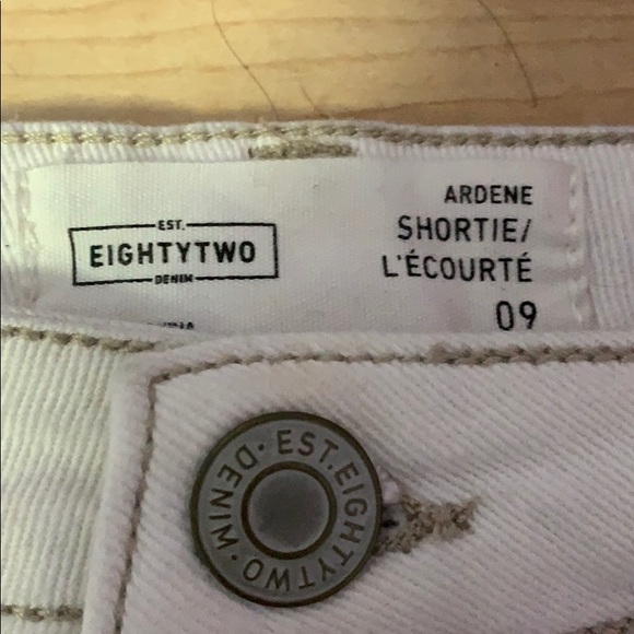 Ripped white denim shortie shorts - Picture 3 of 3